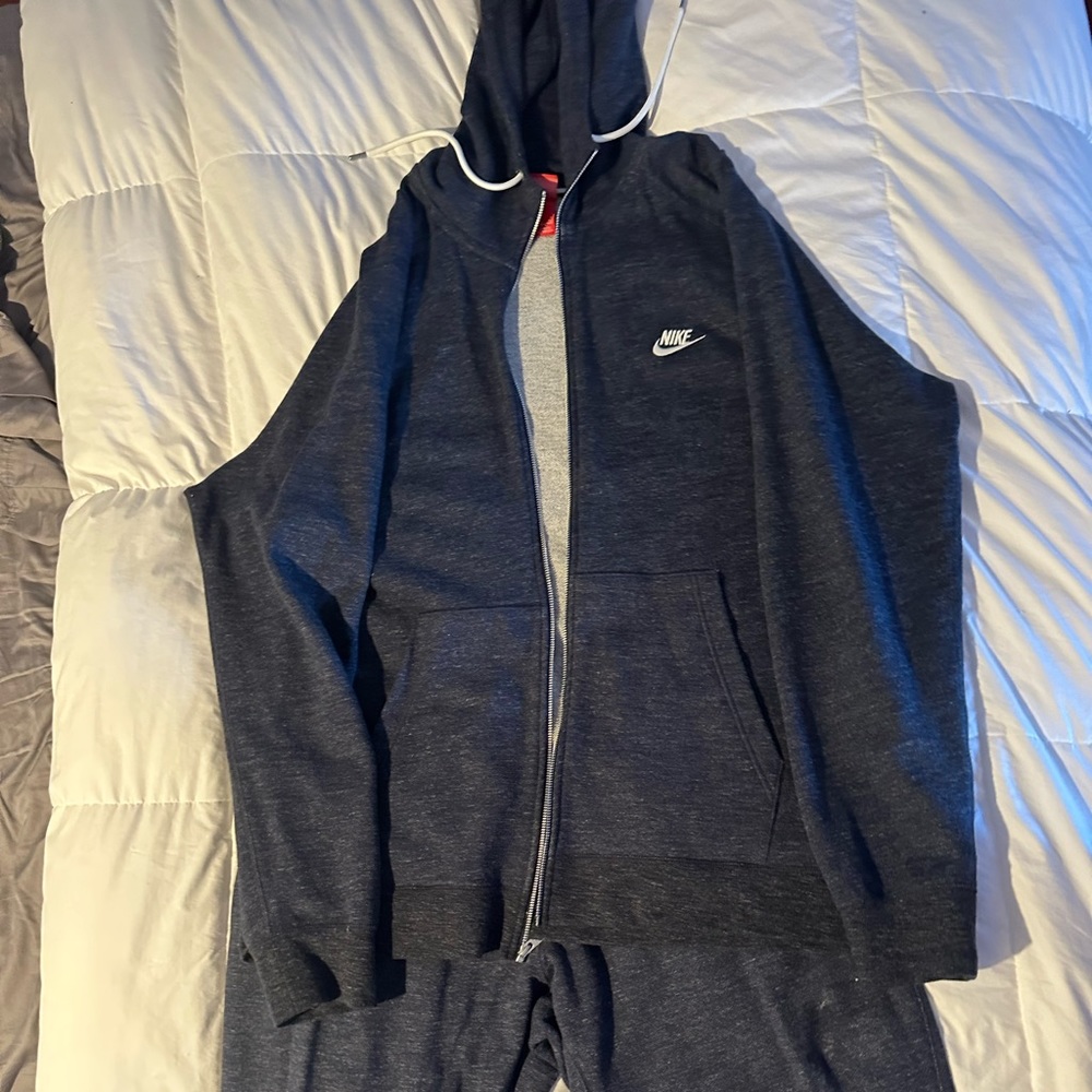 Men’s Nike Fleece Tracksuit very clean never worn!